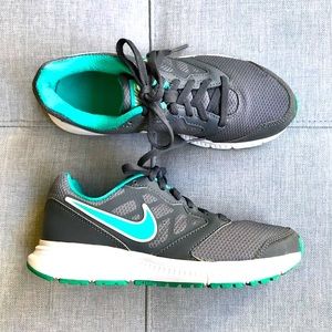 Nike Women’s Sneakers size 5.5